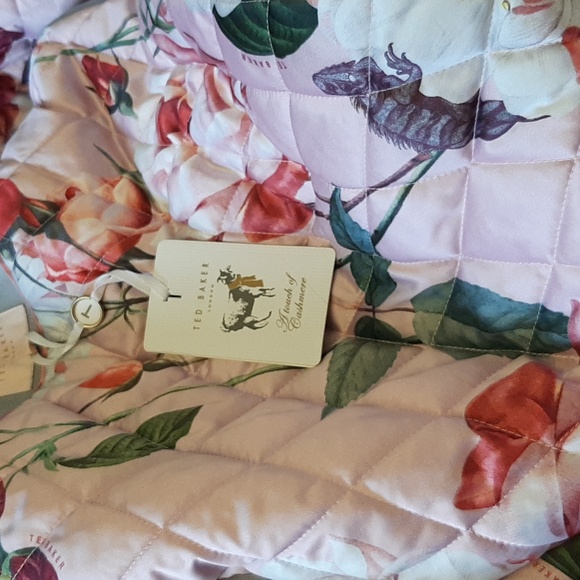 Limited edition ted baker coat last price 450$ - Picture 12 of 12